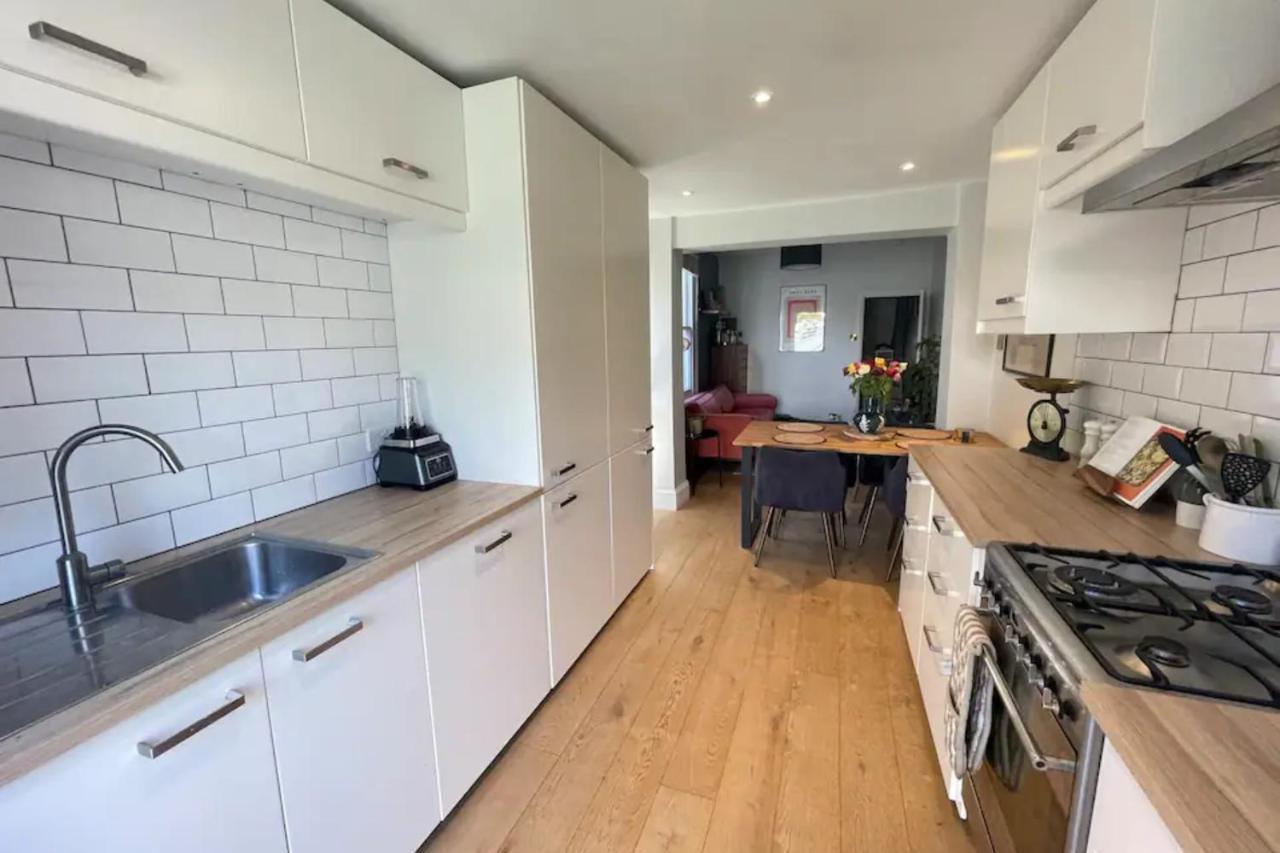 Lovely 1bd Flat W Private Garden Clapham Park * London
