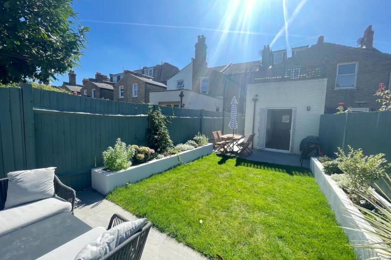 Apartment Lovely 1bd Flat W Private Garden Clapham Park London