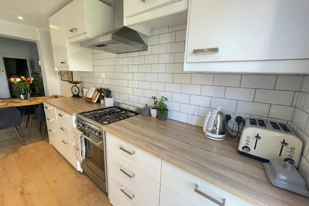 Lovely 1bd Flat W Private Garden Clapham Park Apartment *
